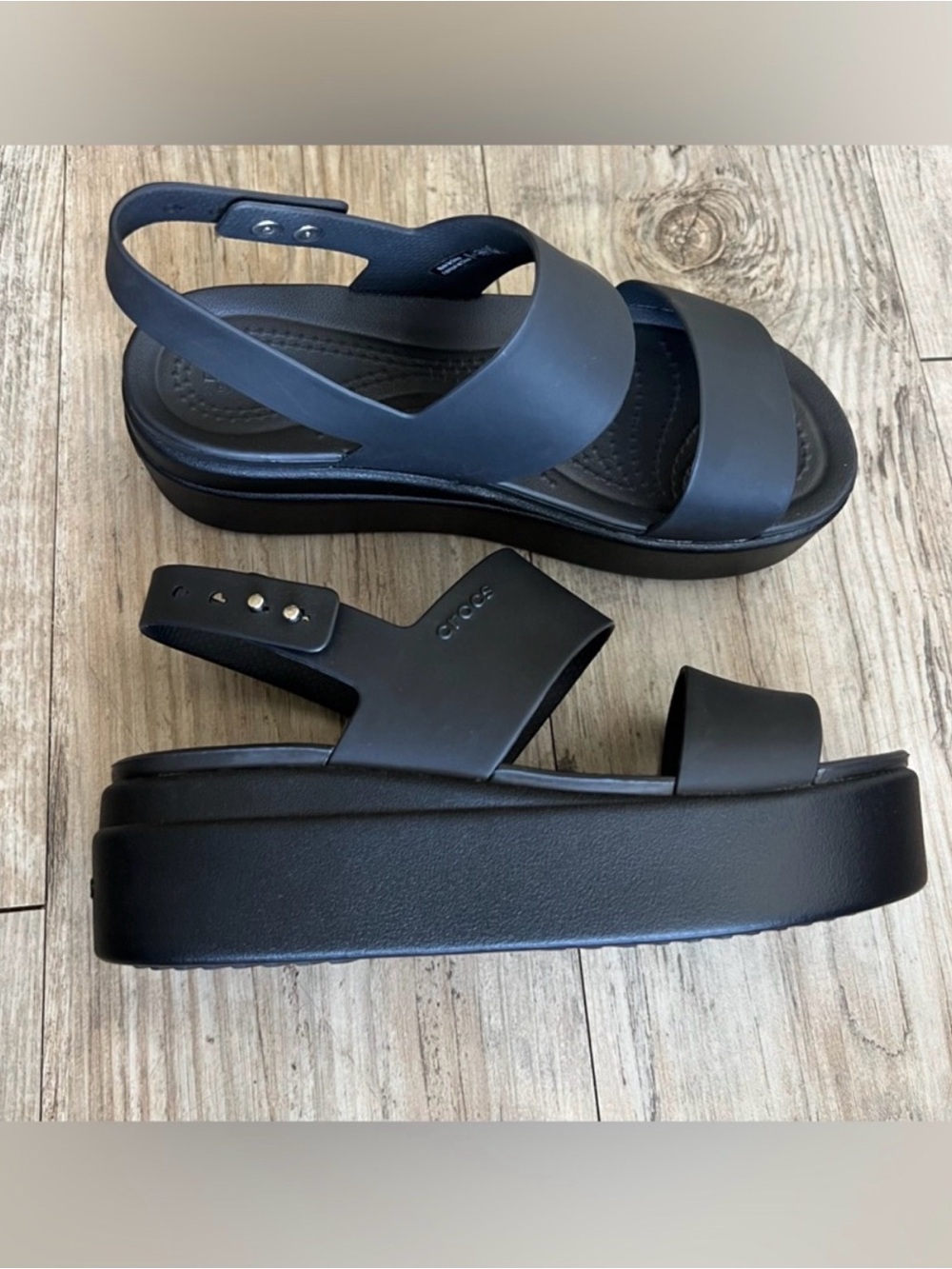 Crocs Brooklyn wedge size Women’s Size 4